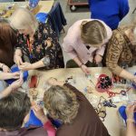 Warsztaty tworzenia zapachowej biżuterii w ramach projektu „Piaseczno Aktywne”